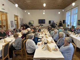 VÁNOČNÍ  BESÍDKA