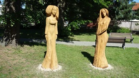 DŘEVĚNÉ SOCHY