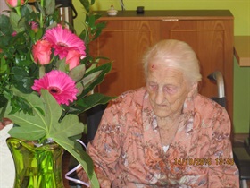 102. NAROZENINY PANÍ PICKOVÉ